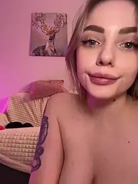 Stripchat Adult Webcam of HugeBoobsAlice