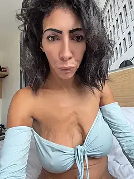 Stripchat Free Porn Cam of Yasmiinee