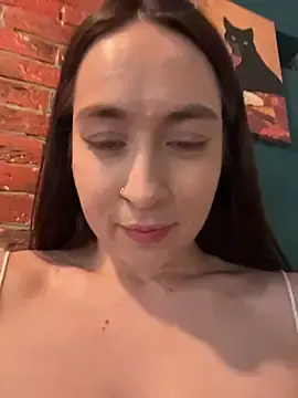 Stripchat Nude Webcam of Holly_Play