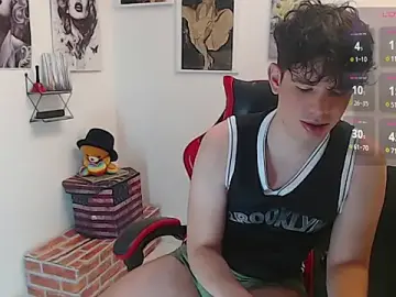 Stripchat Adult Webcams of Oliverboy-