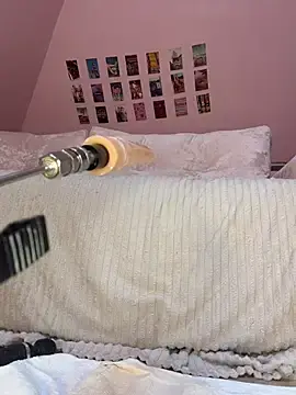 Stripchat Free Porn Cam of Rinamay_