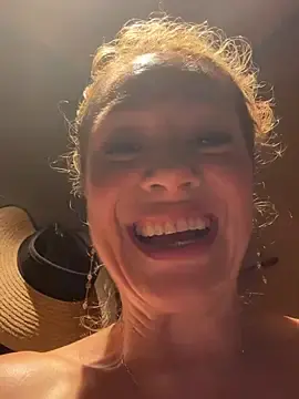 Stripchat Free Live Porn of angelitasexy81