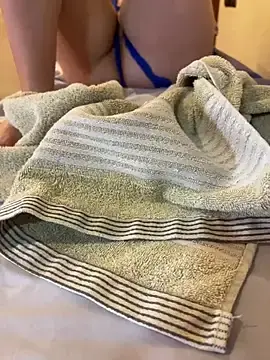 Stripchat Sex Cam of angelitasexy81