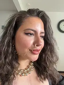 Stripchat Free Live Porn of sukhakunis1