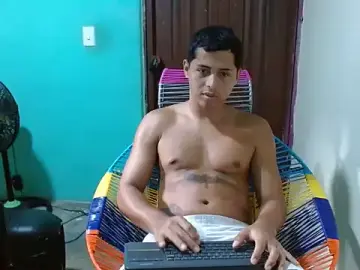 Stripchat Adult Video Chat of Lil_condor_baby