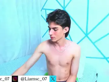 Stripchat Adult Webcams of liam_scott77