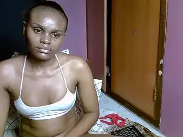 Stripchat Adult Video Chat of Queen_petite_