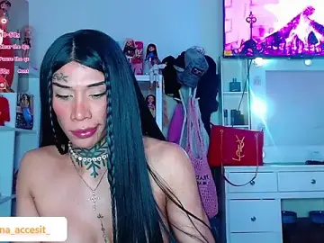 Stripchat Nude Webcam of caroline_cossei