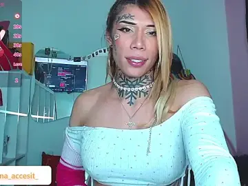 Stripchat Best live sex cam show of caroline_cossei