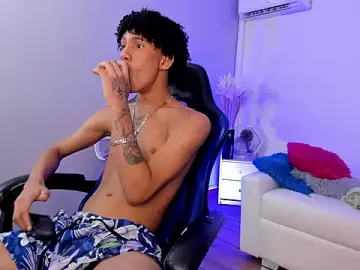 Stripchat Best live sex cam show of NoahBull19