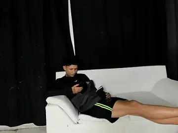 Stripchat Live Sex Cam of self_love46