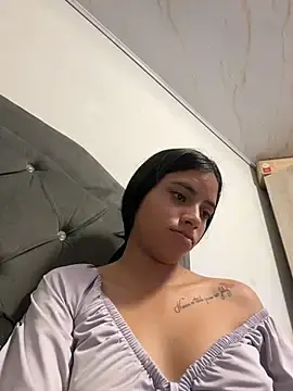 Stripchat Live Sex Cam of CELESTE_-EC