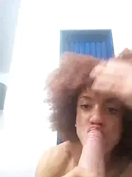 Stripchat Free Porn Cam of Michelefitness