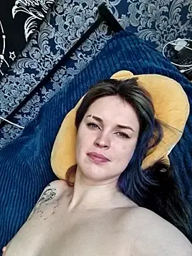 Stripchat Live Porn of LazyTanukii