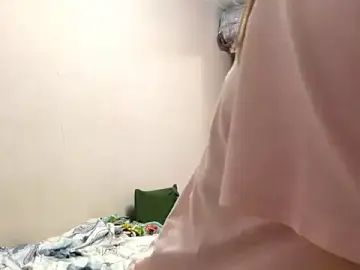 Stripchat Watch Live Sex Cams of HebrewRiding