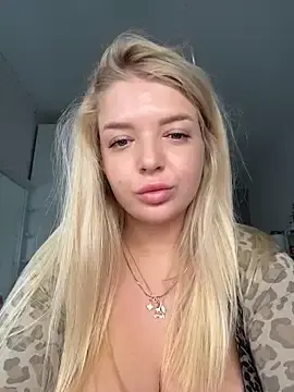 Stripchat Free Porn Cam of OdriOlsens
