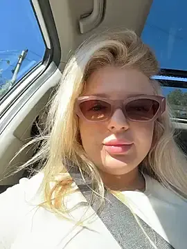 Stripchat Free Porn Cam of OdriOlsens