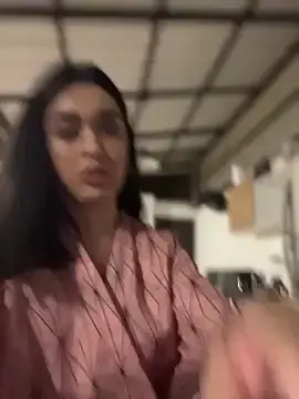 Stripchat Sex Cam of MiahWindsor