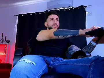 Stripchat Adult Video Chat of MightyAaron66