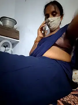 Stripchat Free Porn Cam of Tamil_Hot_HoneyBee