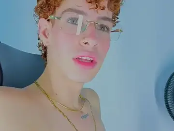 Stripchat Best Webcam of nova_salvatore
