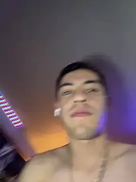 Stripchat Live Sex of TuPapiChulo2026