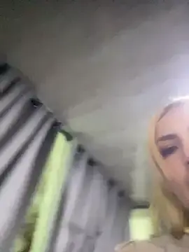Stripchat Sex Cam of alicev_kitty