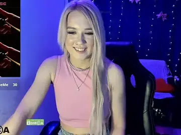 Stripchat Free Live Porn of CrystalGirl99