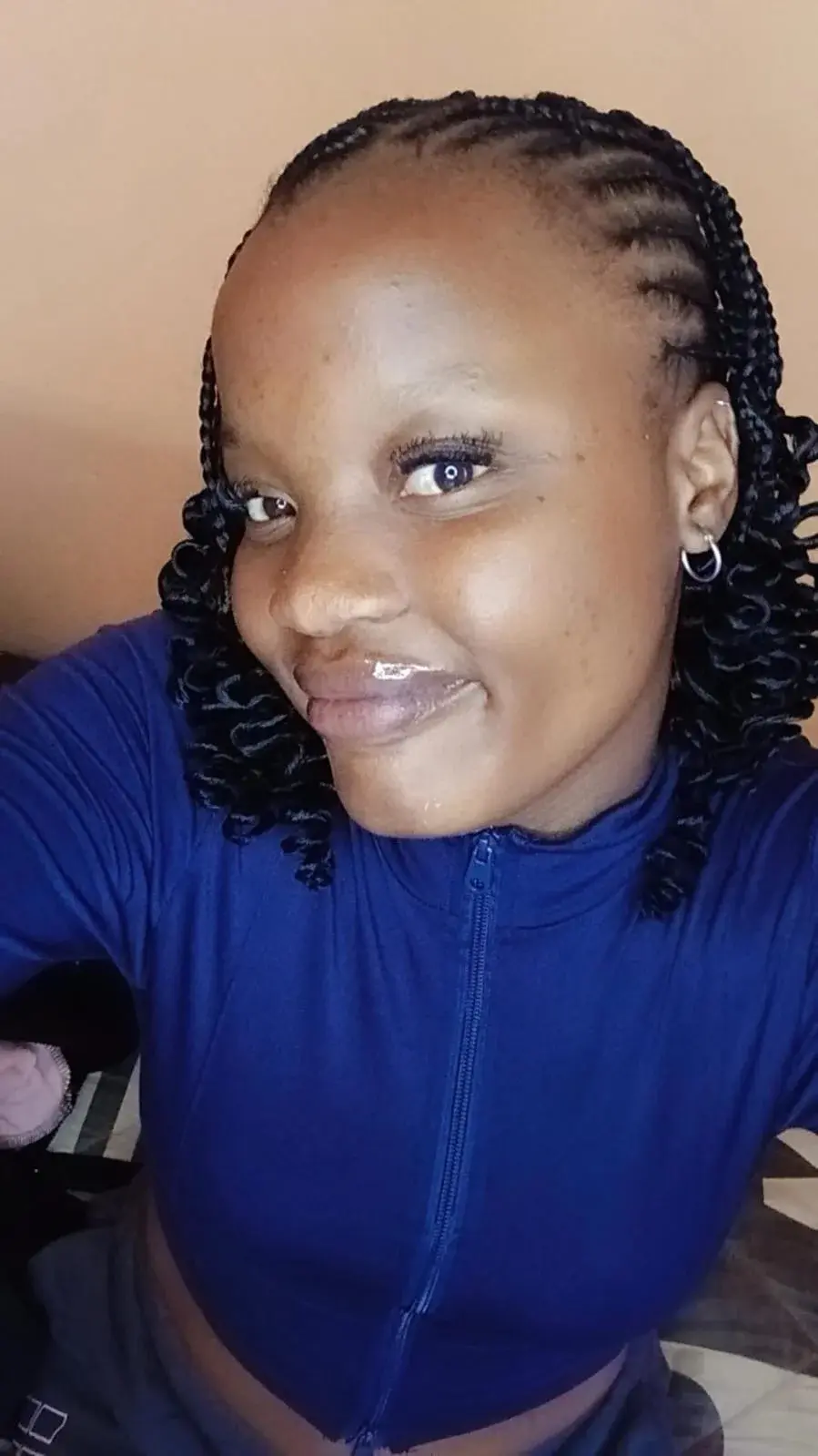 KinkyPetite18