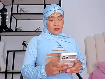 Stripchat Adult Webcam of Amira-Zahra