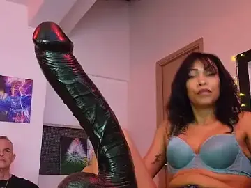 Stripchat Adult Webcam of FirexxxDesire69