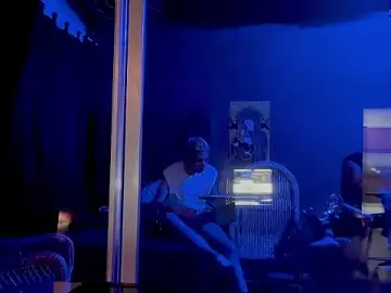 Stripchat Free Porn Cam of MarcellaGriffin