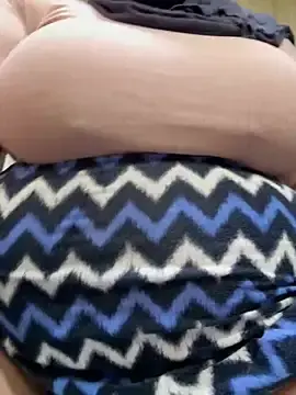 Stripchat Sex Cam of sweetmuslim01