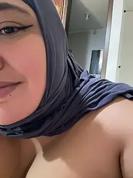 Stripchat Adult Webcam of sweetmuslim01