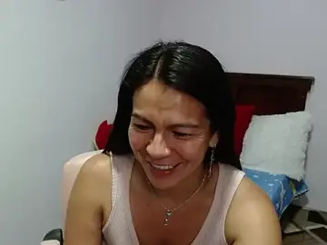 Stripchat Live Sex Cam of camilavargas_