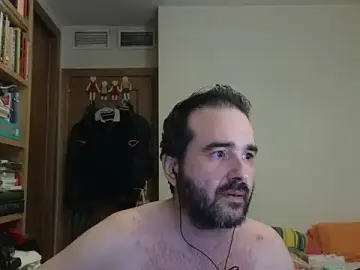 Stripchat Adult Webcam of curiosillo83