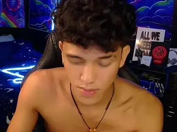 Stripchat Free Live Porn of hugekenbigcock