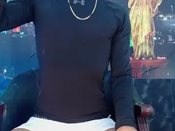 Stripchat Best live sex cam show of Carlos_eclipse