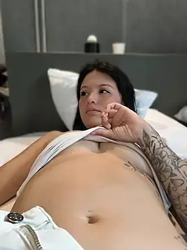 Stripchat Nude Webcam of LorenRosse