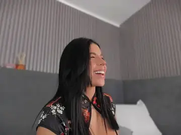 Stripchat Sex Cam of emelie_89