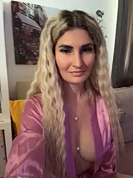 Stripchat Sex Cam of EvelynFrances