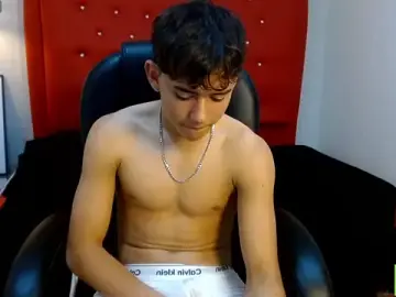 Stripchat Sex Cam of Ryan_grayx