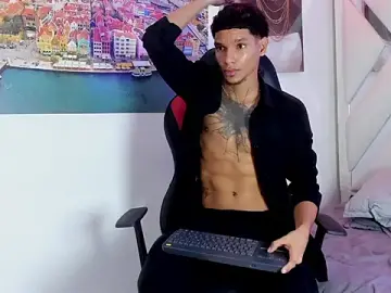 Stripchat Private Sex Chat of kai_storm77