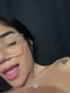 Stripchat Adult Video Chat of ElaRose_12