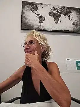 Stripchat Live Sex of clarabell4