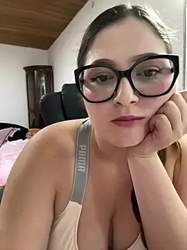 Stripchat Private Sex Chat of Kamilla_Loop