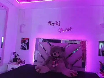 Stripchat Free Live Porn of Karly_moon
