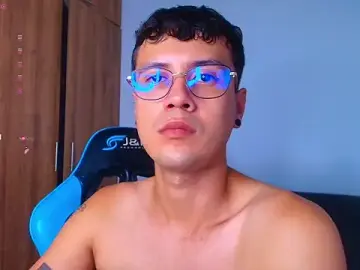 Stripchat Watch Live Sex Cams of LeaneSeb