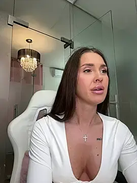 Stripchat Free Porn Cam of Anya-Ray