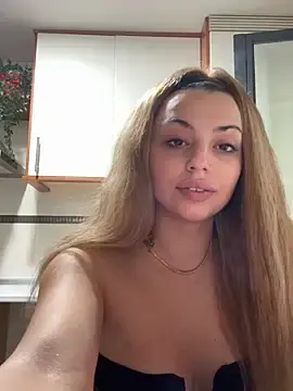 Stripchat Free Porn Cam of Noeliagglow